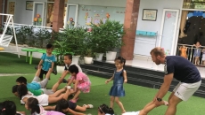 TRÒ CHƠI "NHỔ CÀ RỐT" TRÒ CHƠI "NHỔ CÀ RỐT"