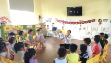 LỚP HỌC ANH VĂN CỦA CÁC BÉ KHỐI MẪU GIÁO LỚP HỌC ANH VĂN CỦA CÁC BÉ KHỐI MẪU GIÁO