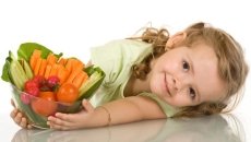 Chế độ dinh dưỡng cho trẻ mầm non 